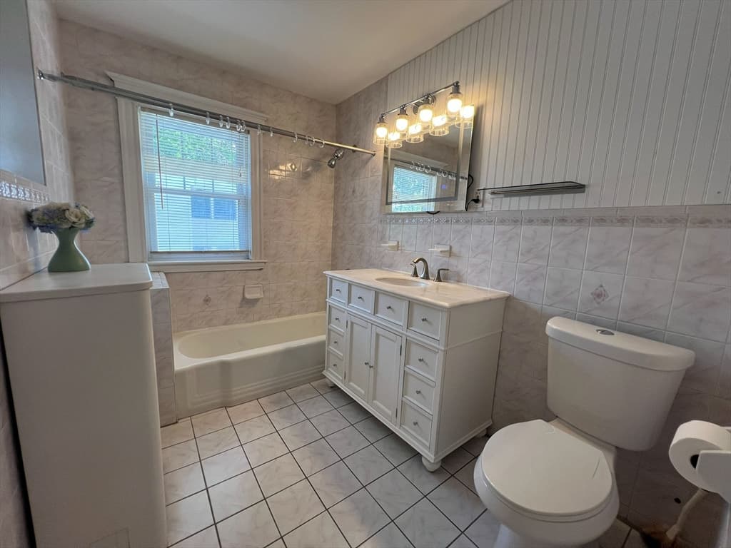 Single Family Residence at 40 Kingsland Rd, Boston MA 02132, Boston, photo 16 of 21