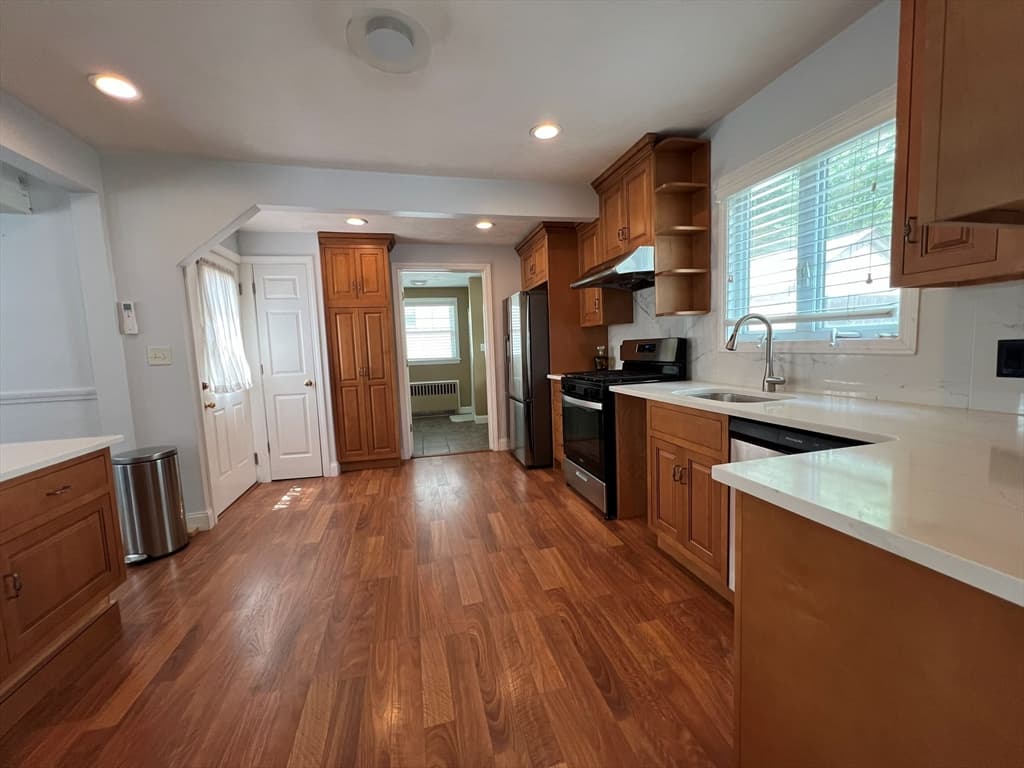 Single Family Residence at 40 Kingsland Rd, Boston MA 02132, Boston, photo 10 of 21