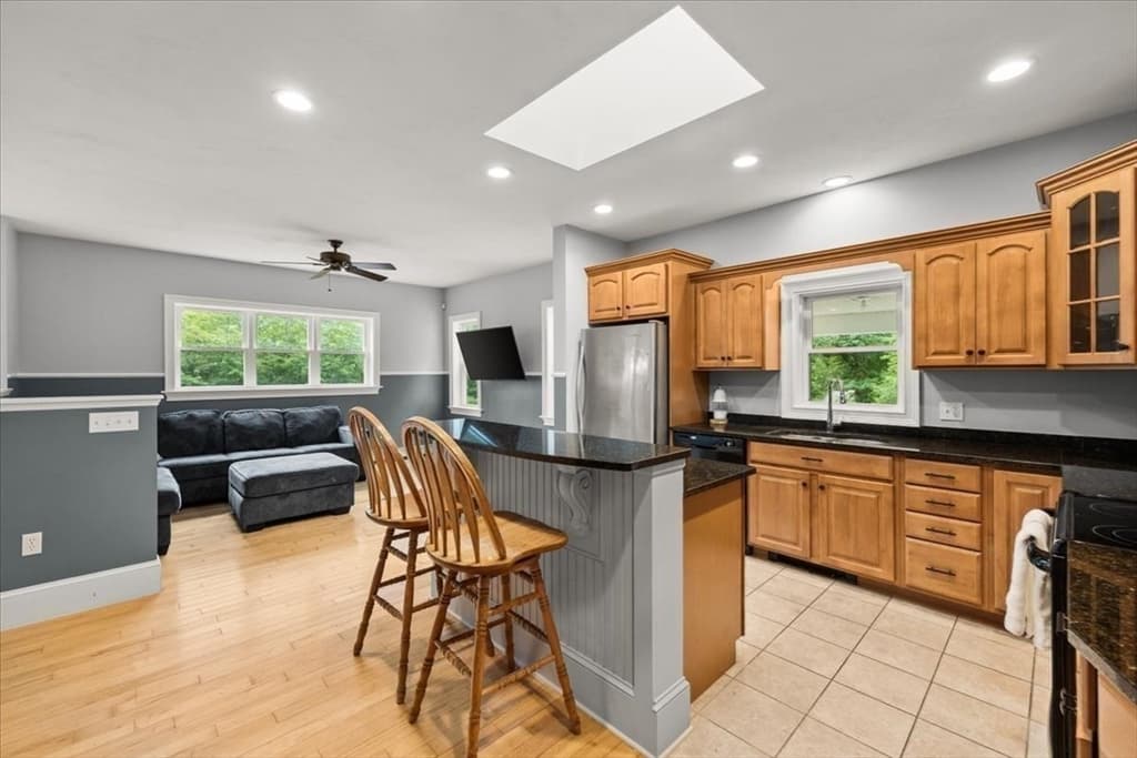 101 Hill Street, Norton MA 02766 photo 9