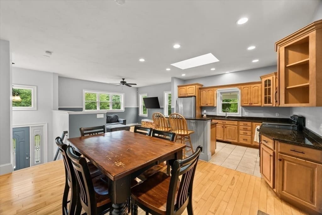 101 Hill Street, Norton MA 02766 photo 10