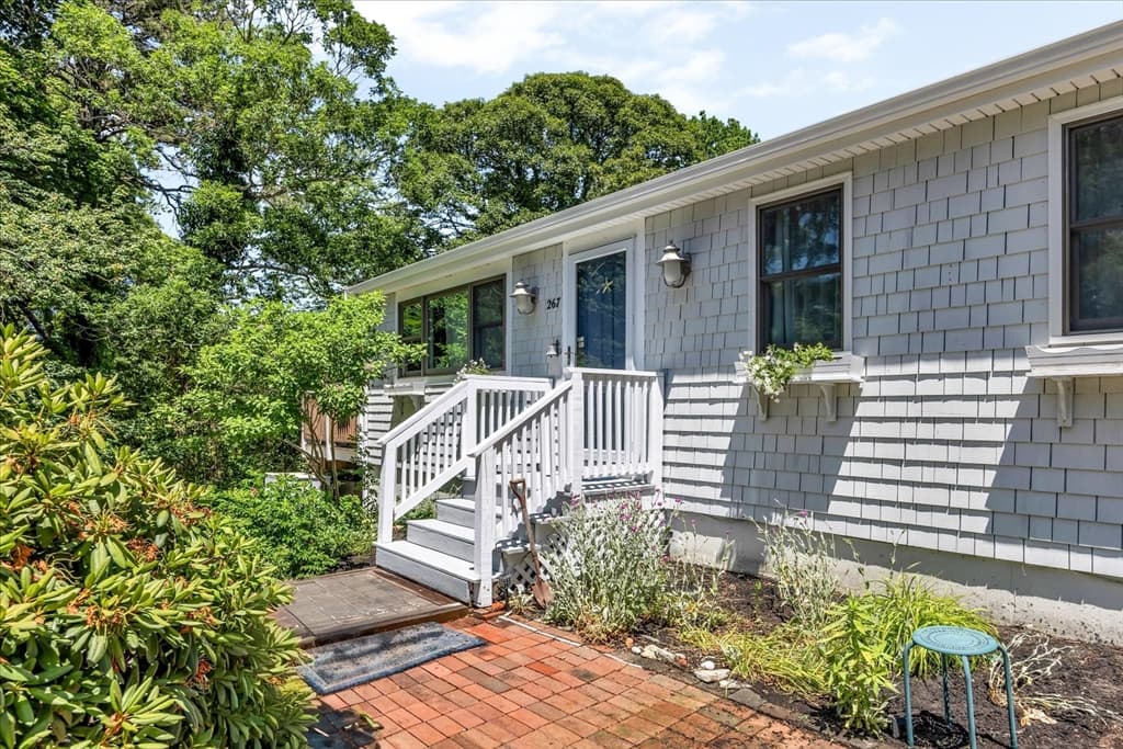 267 Alden Dr, Brewster MA 02631 photo 2
