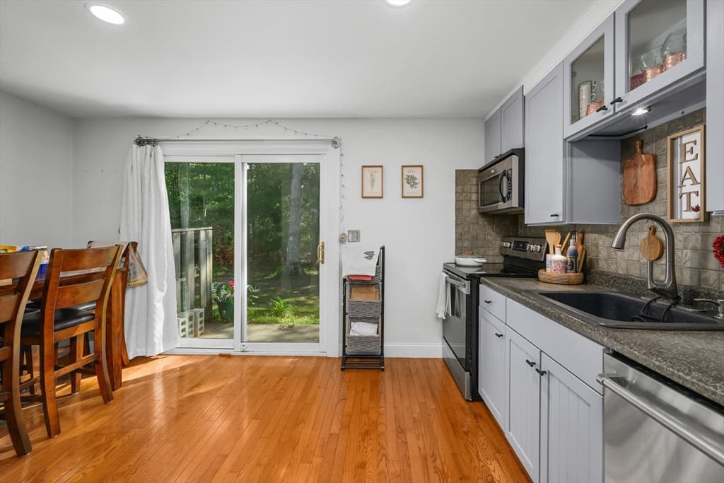 300 Falmouth Rd # 9E, Mashpee MA 02649 photo 9