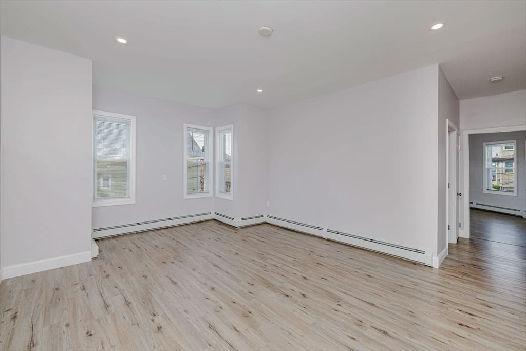 154 Mott St, Fall River MA 02721 photo 6