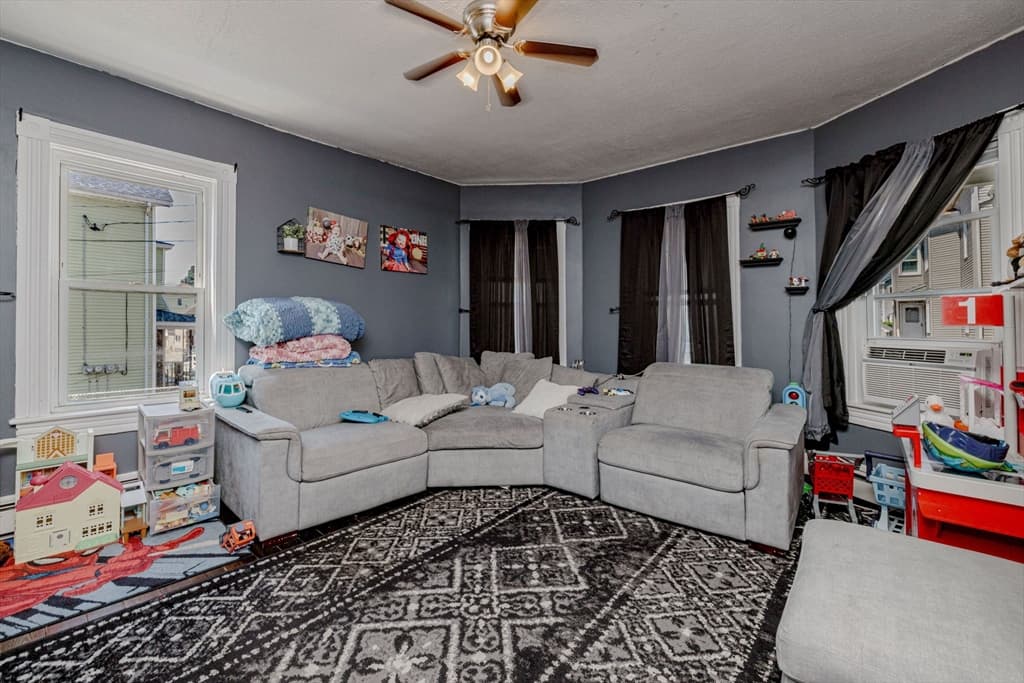 154 Mott St, Fall River MA 02721 photo 22
