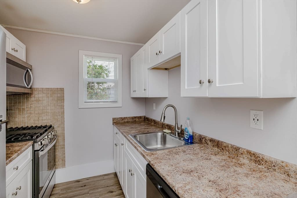 154 Mott St, Fall River MA 02721 photo 10