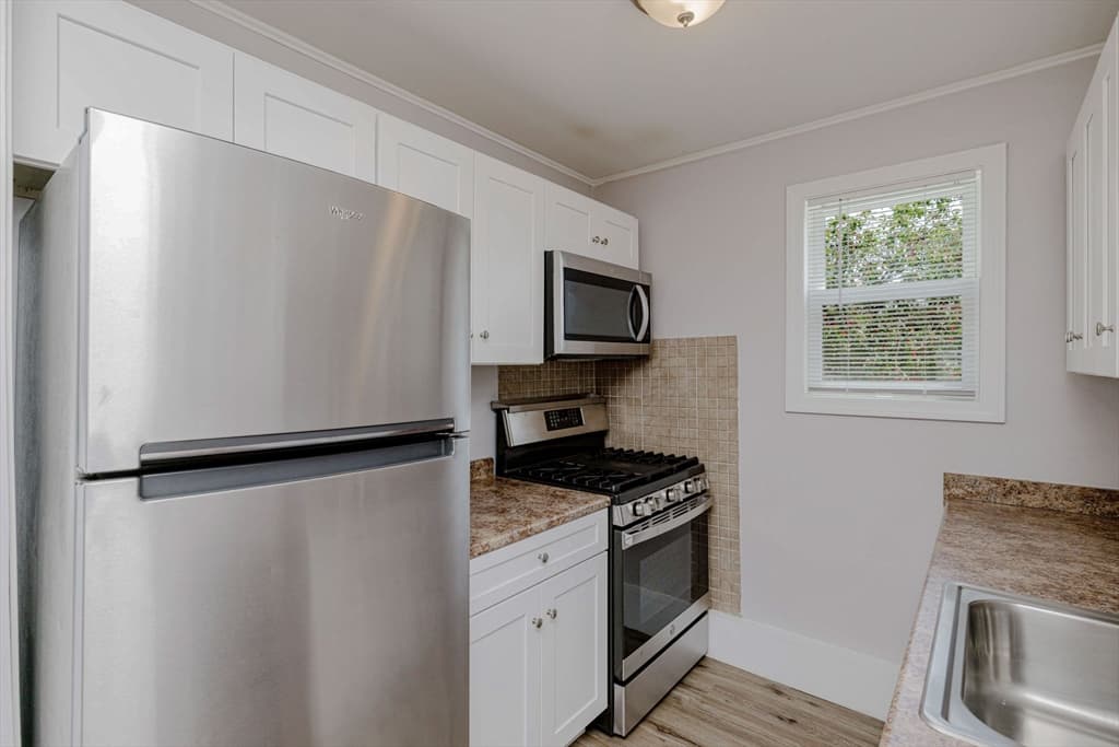 154 Mott St, Fall River MA 02721 photo 11