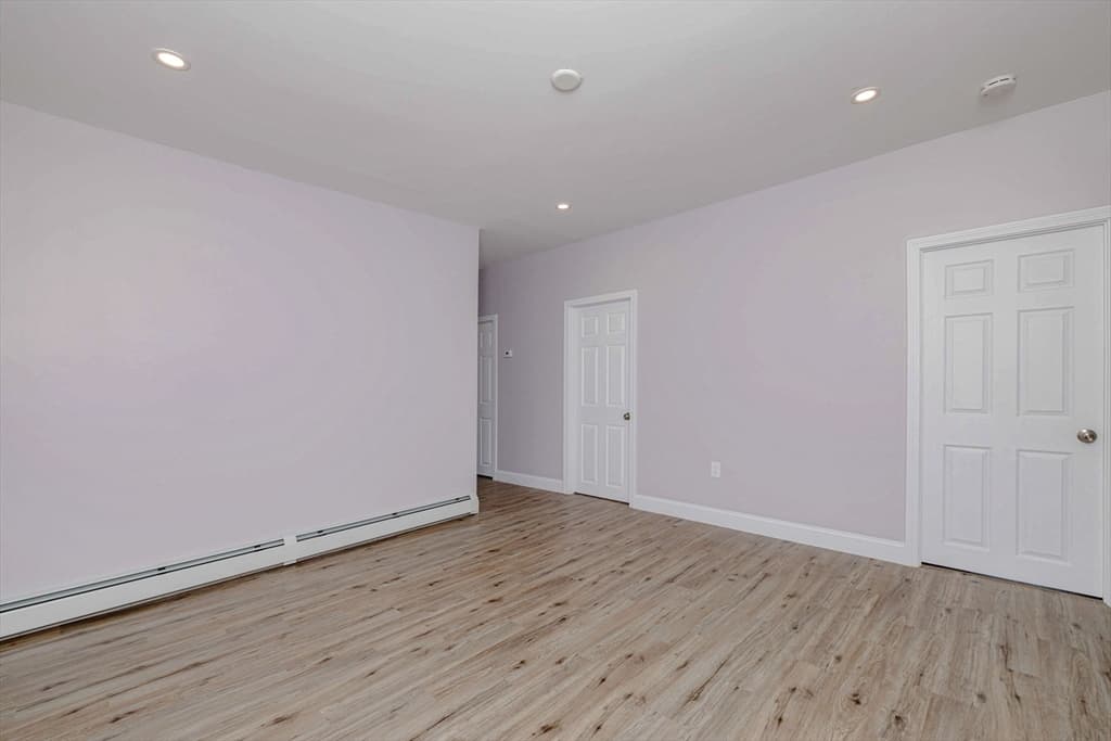 154 Mott St, Fall River MA 02721 photo 8