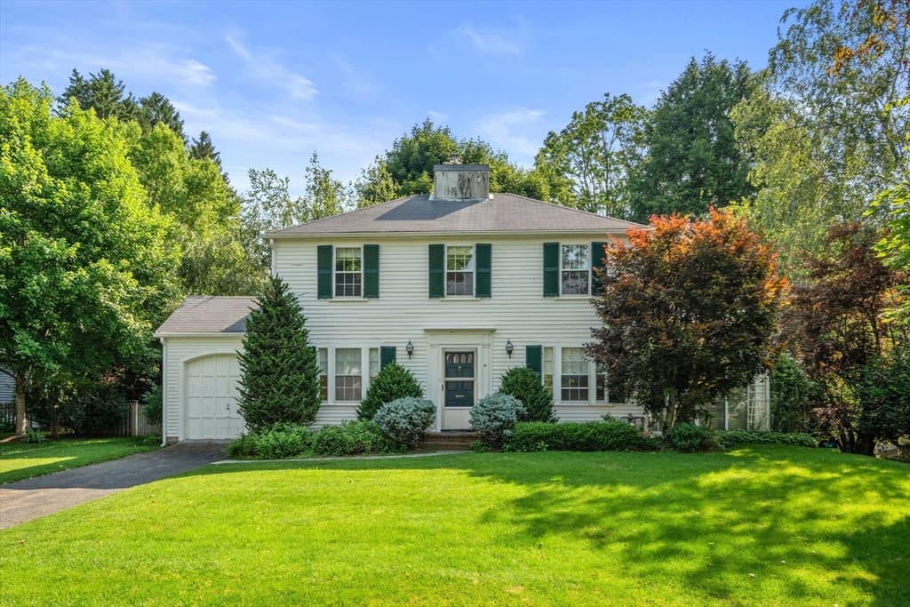 10 Wilde Rd, Wellesley MA 02481 photo 2