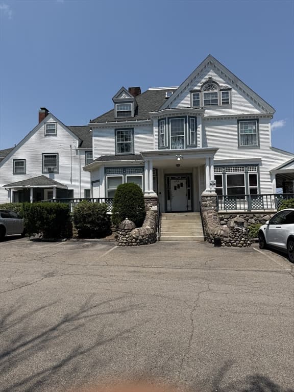 490 N Main St, Randolph MA 02368