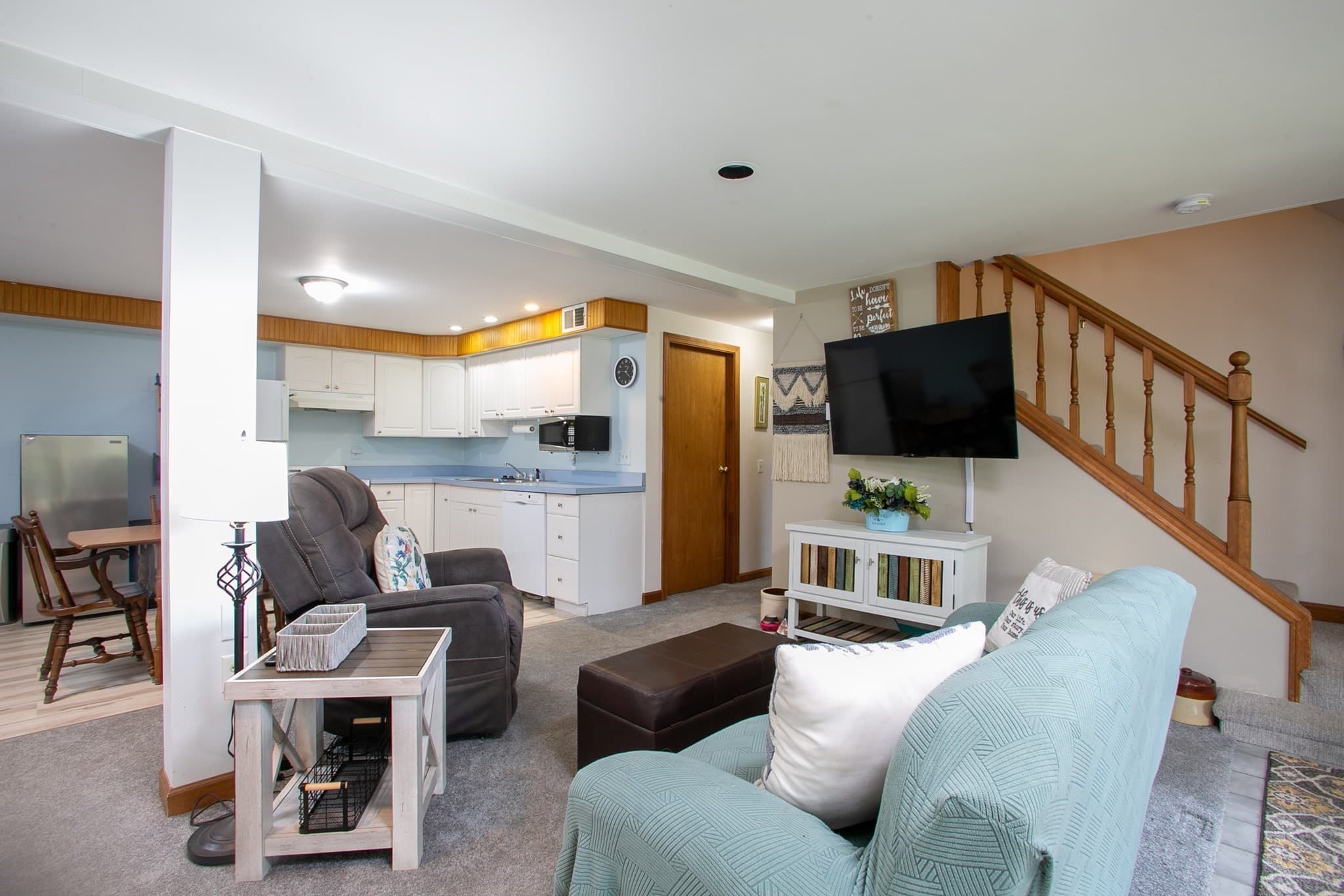 Single Family Residence at 335 North St, Cheshire MA 01225, photo 5 of 29