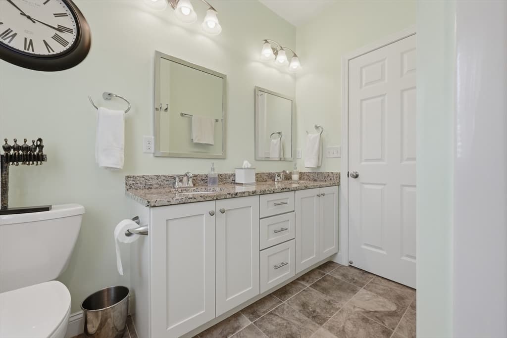 47 Hyde Park Circle # 47, Uxbridge MA 01569 photo 28