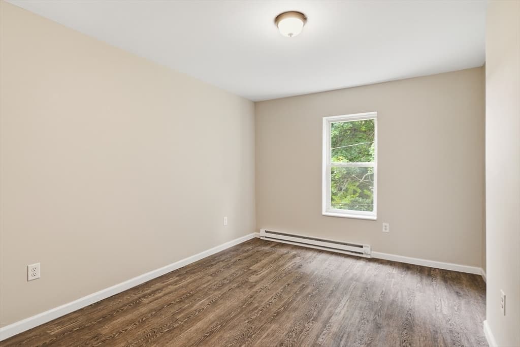 116-118 West St, Holyoke MA 01040 photo 16