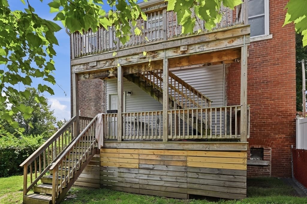 116-118 West St, Holyoke MA 01040 photo 5