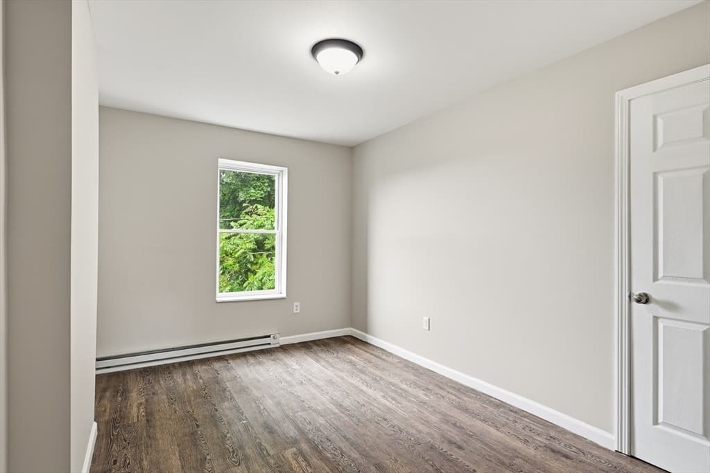 116-118 West St, Holyoke MA 01040 photo 11