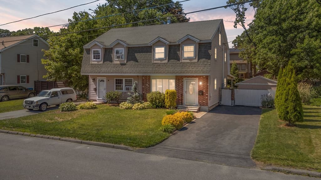 9 Marie Ln # 9, Lawrence MA 01843