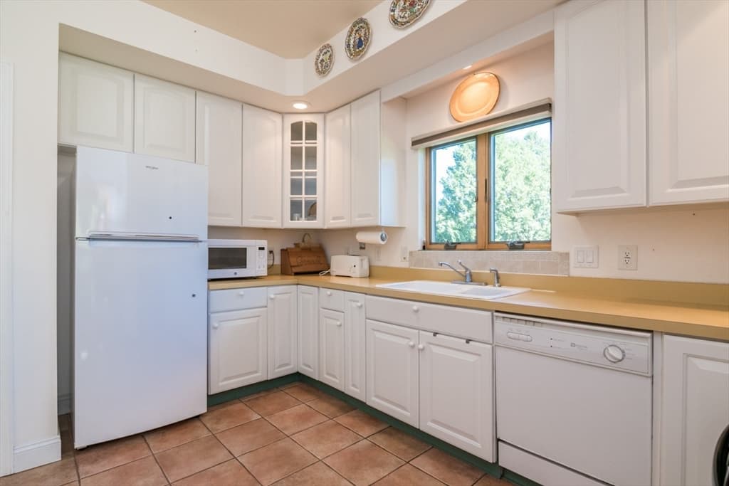 62 Fairview Ave, Northampton MA 01060 photo 12