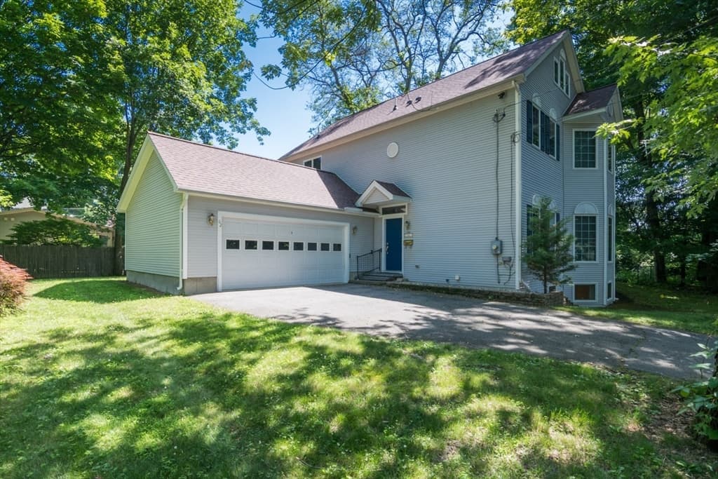 62 Fairview Ave, Northampton MA 01060