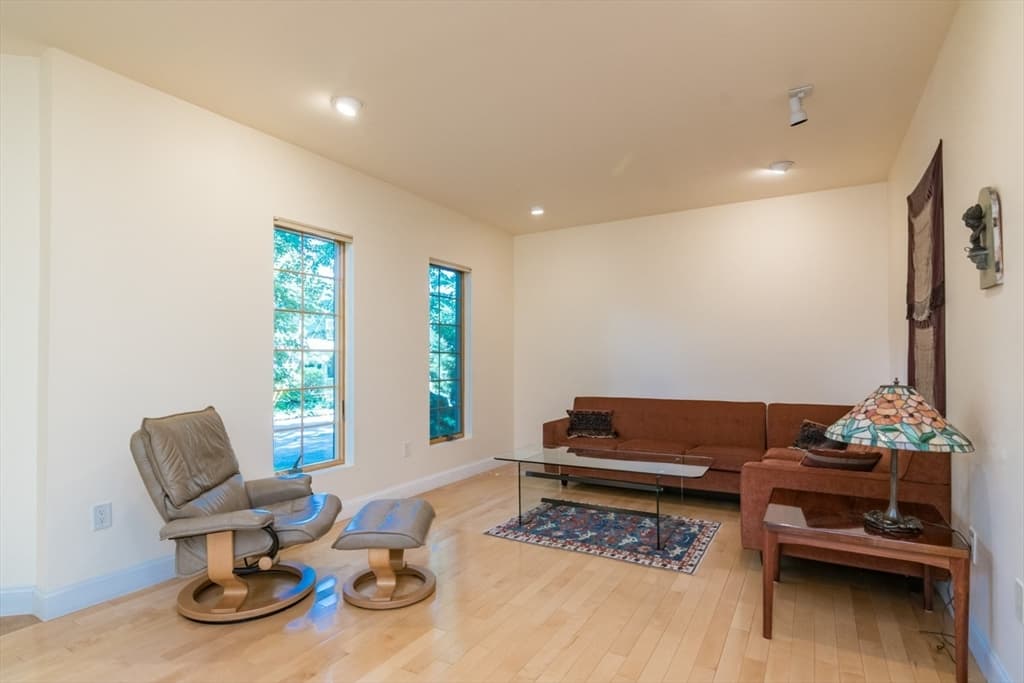 62 Fairview Ave, Northampton MA 01060 photo 5