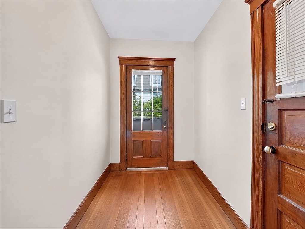 30 Clarendon Ave, Somerville MA 02144 photo 7