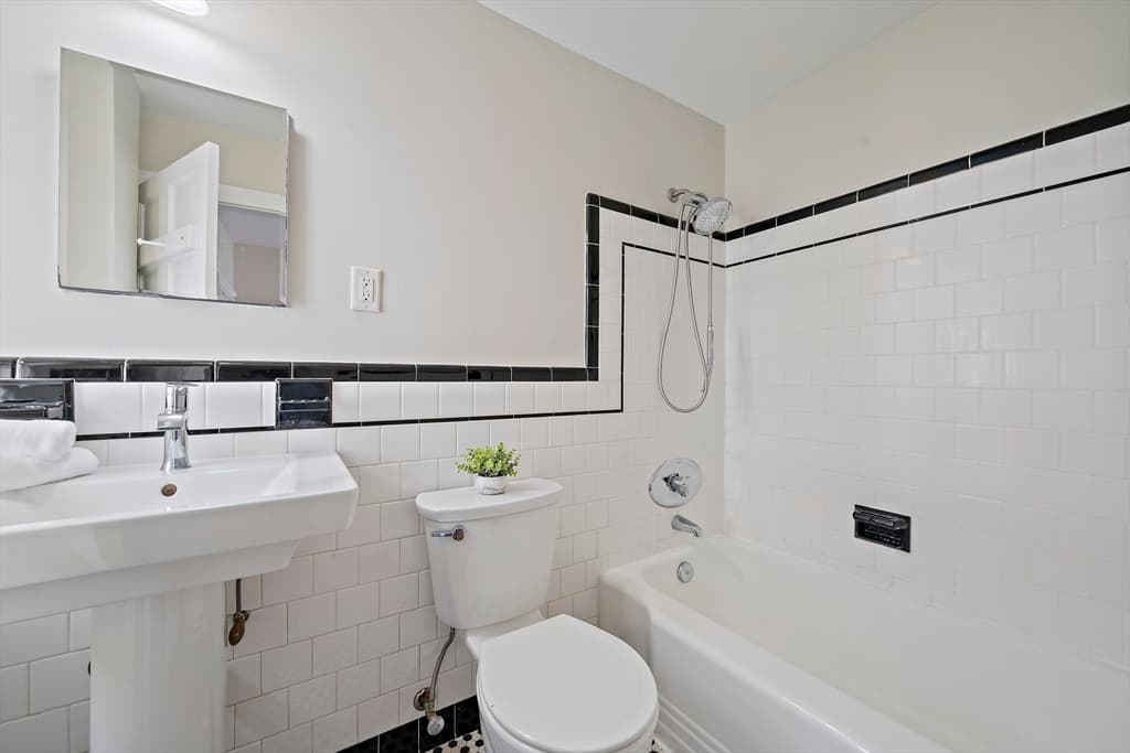 196 South Street # A, Hingham MA 02043 photo 18