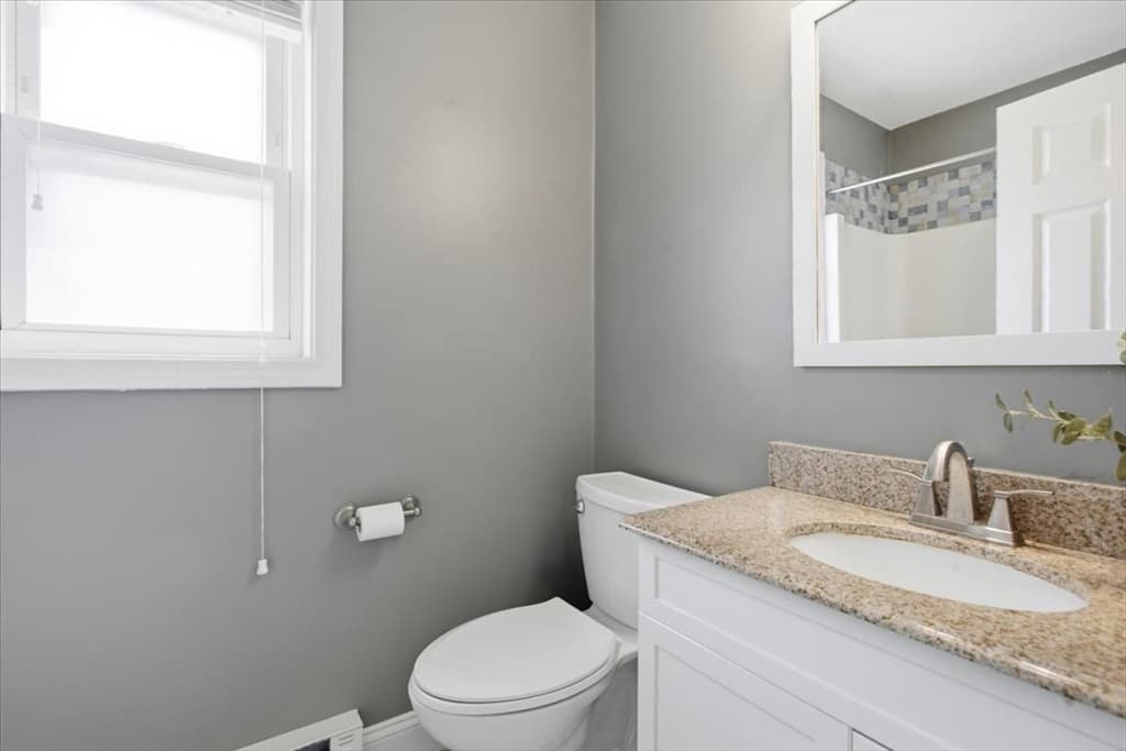 Condominium at 75 Bolton St # 75, Boston MA 02127, Boston, photo 16 of 25