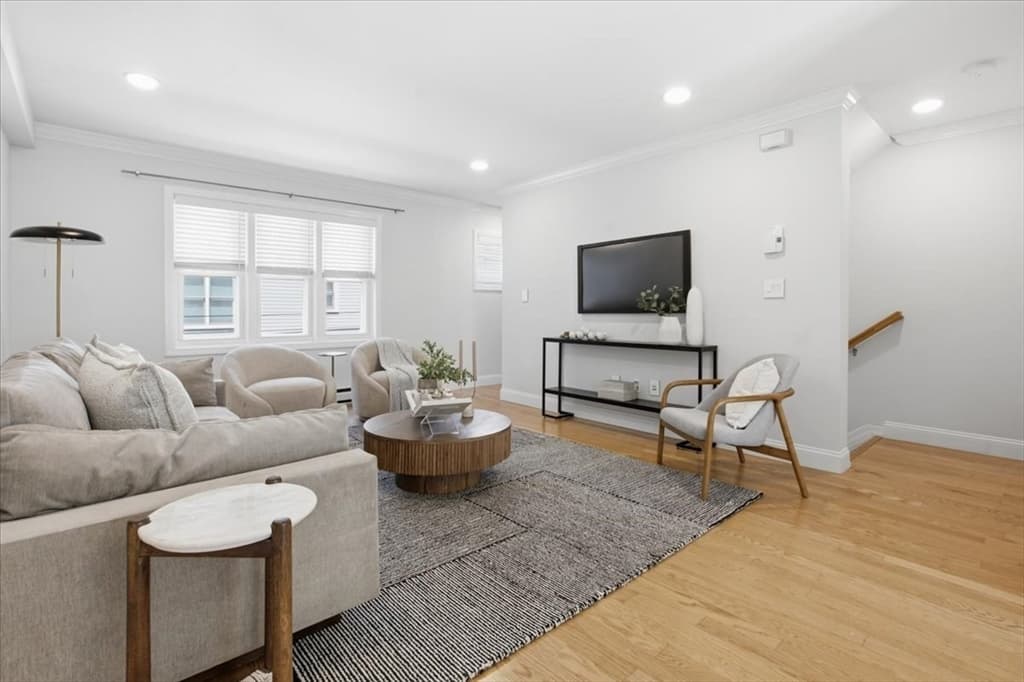 Condominium at 75 Bolton St # 75, Boston MA 02127, Boston, photo 3 of 25