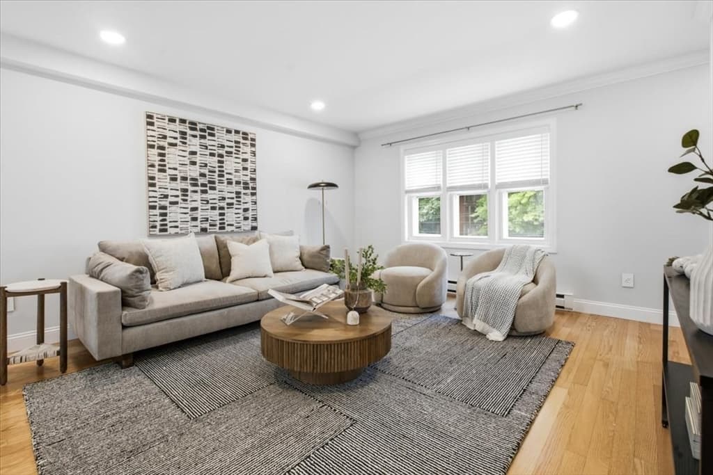 75 Bolton St # 75, Boston MA 02127
