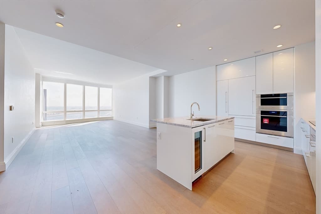 Condominium at 240 Devonshire Street # 5011, Boston MA 02110, Boston, photo 2 of 39
