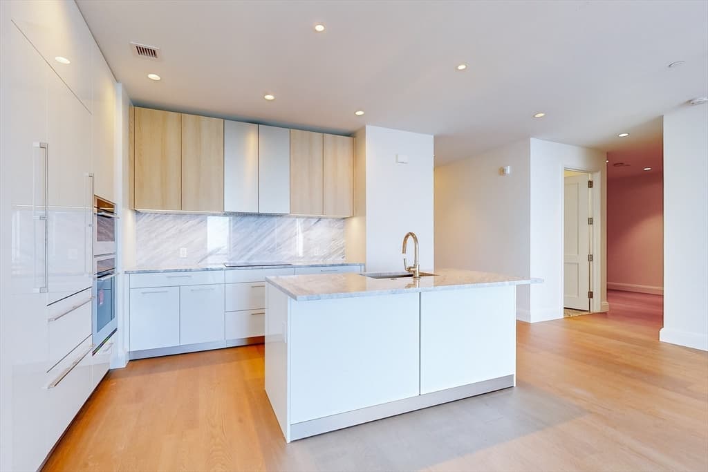 Condominium at 240 Devonshire Street # 5011, Boston MA 02110, Boston, photo 3 of 39