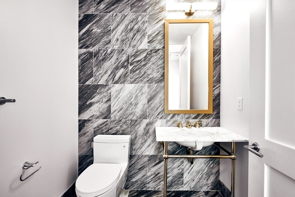 Condominium at 240 Devonshire Street # 5011, Boston MA 02110, Boston, photo 10 of 39