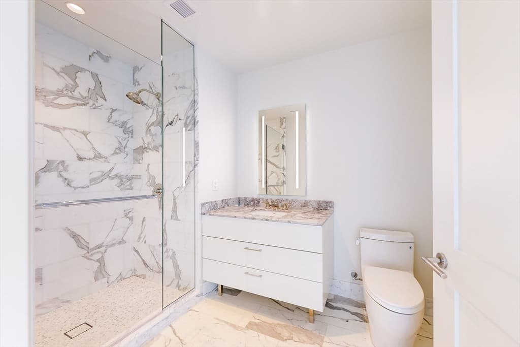 Condominium at 240 Devonshire Street # 5011, Boston MA 02110, Boston, photo 8 of 39
