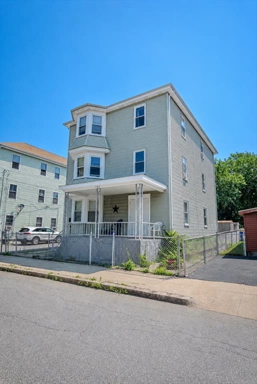 552 Alden St, Fall River MA 02723 photo 2