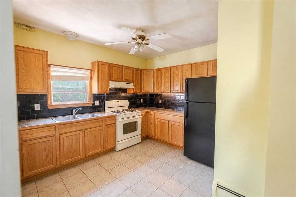 552 Alden St, Fall River MA 02723 photo 6