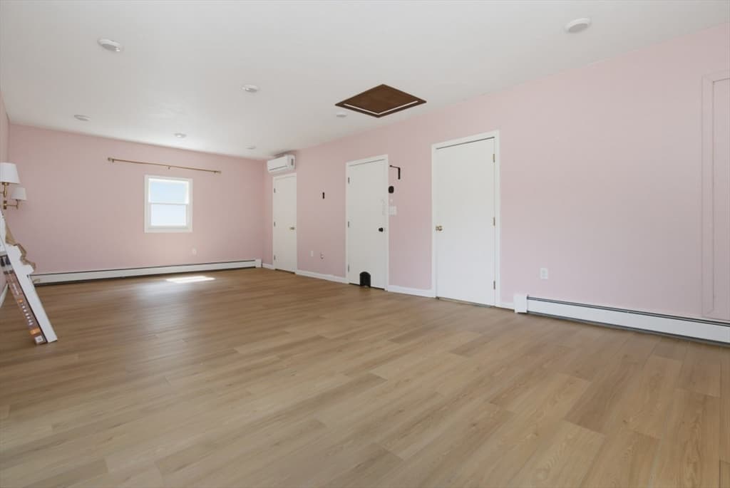 Single Family Residence at 71 Box Pond Dr, Bellingham MA 02019, Bellingham, photo 23 of 29