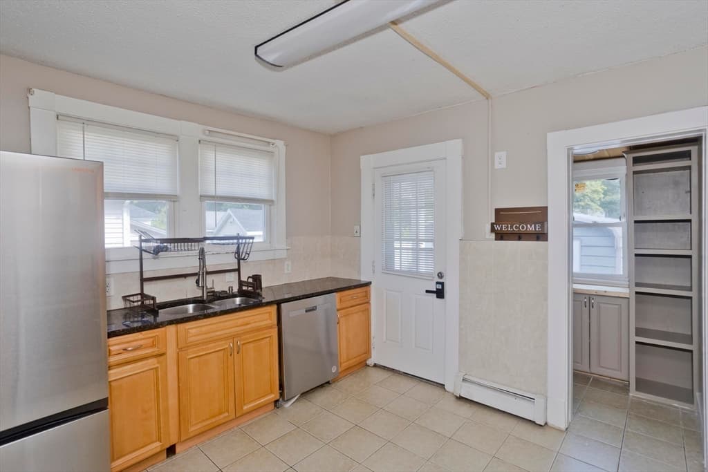 121 Dorset Street, Springfield MA 01008 photo 11