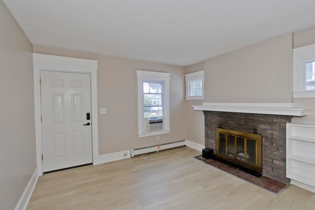 121 Dorset Street, Springfield MA 01008 photo 4