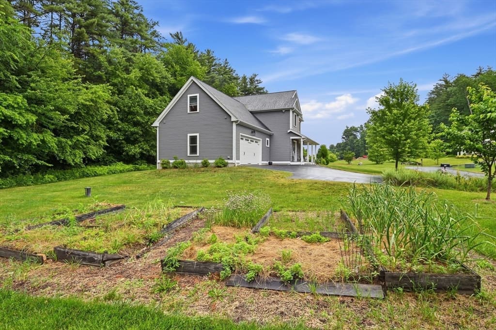 18 Pine St, Belchertown MA 01007 photo 4