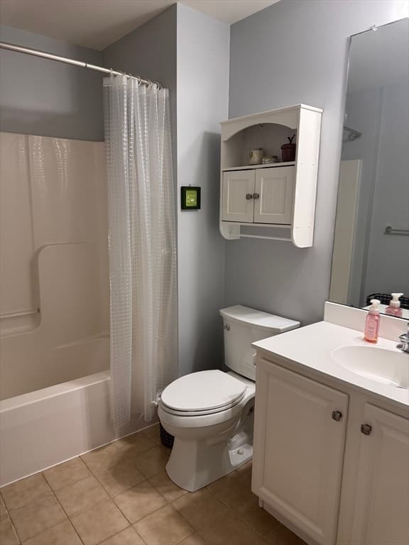 Condominium at 48 Tulip Cir # 48, Grafton MA 01560, Grafton, photo 23 of 29