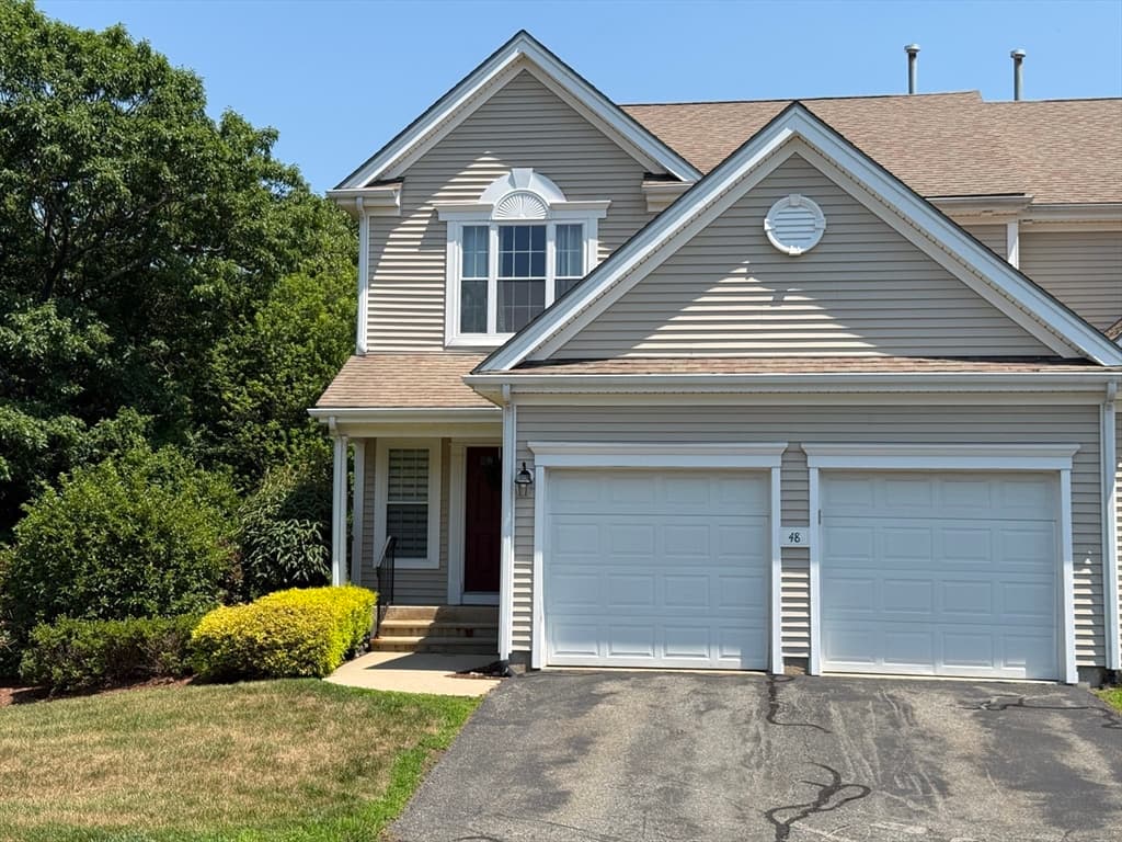 Condominium at 48 Tulip Cir # 48, Grafton MA 01560, Grafton, photo 2 of 29