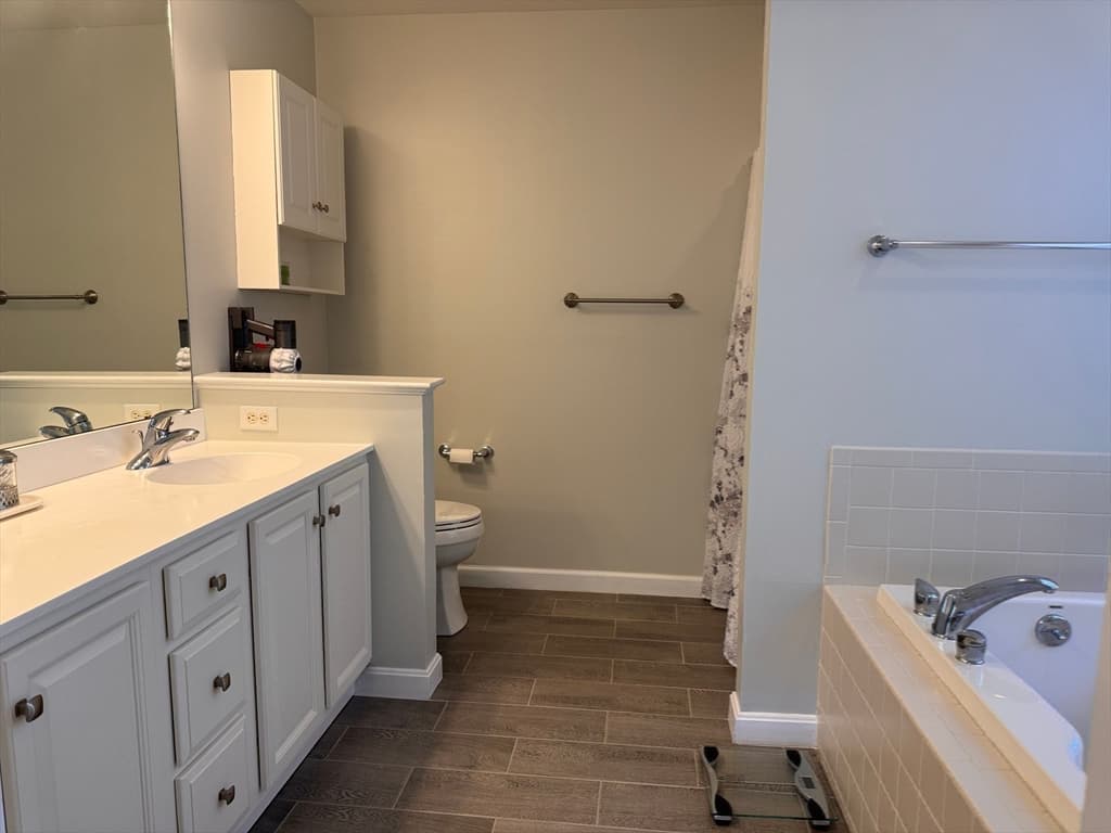 Condominium at 48 Tulip Cir # 48, Grafton MA 01560, Grafton, photo 19 of 29