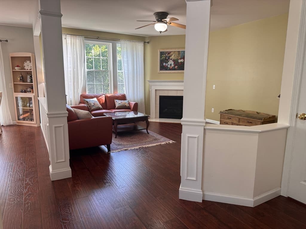 Condominium at 48 Tulip Cir # 48, Grafton MA 01560, Grafton, photo 8 of 29
