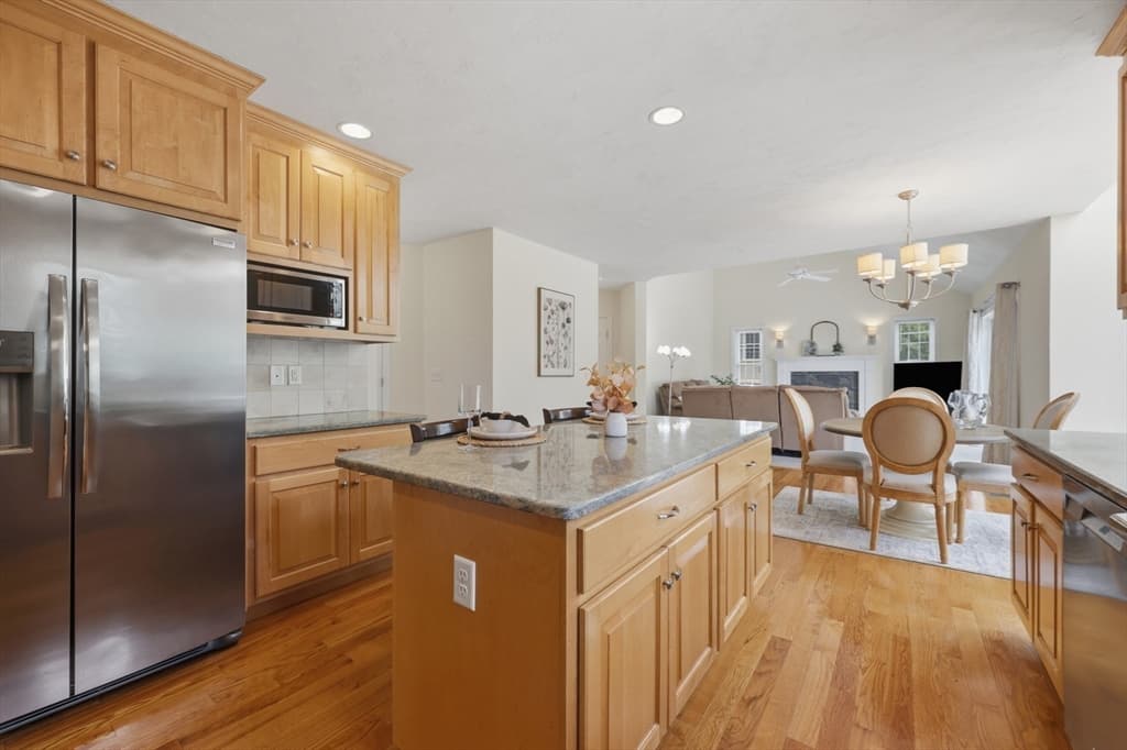 8 Victoria Circle, Shrewsbury MA 01545 photo 9