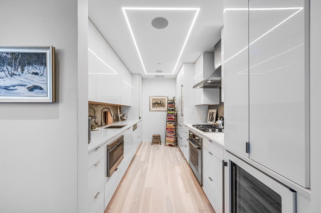 Condominium at 32 Traveler St # 701, Boston MA 02118, Boston, photo 9 of 28