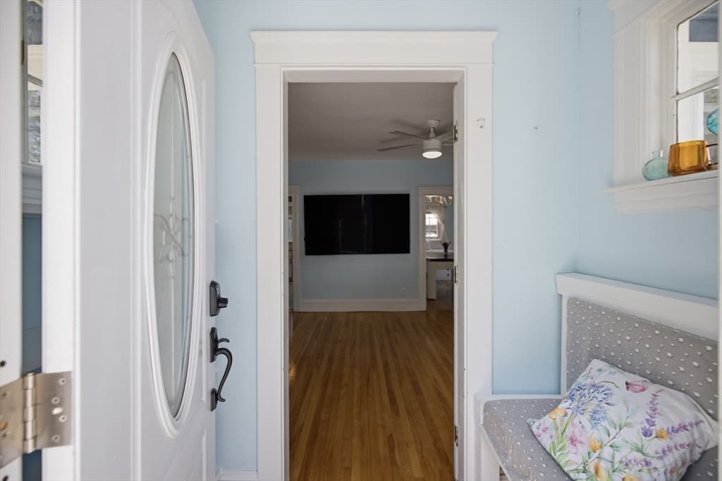 Single Family Residence at 52 Eagle Road, Worcester MA 01605, Worcester, photo 6 of 42