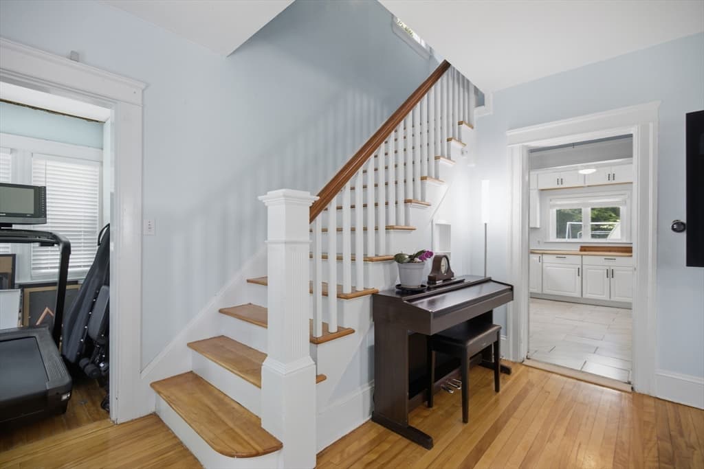 Single Family Residence at 52 Eagle Road, Worcester MA 01605, Worcester, photo 11 of 42