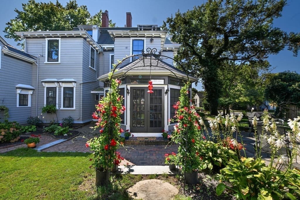 49 Hawthorn St, New Bedford MA 02740 photo 41