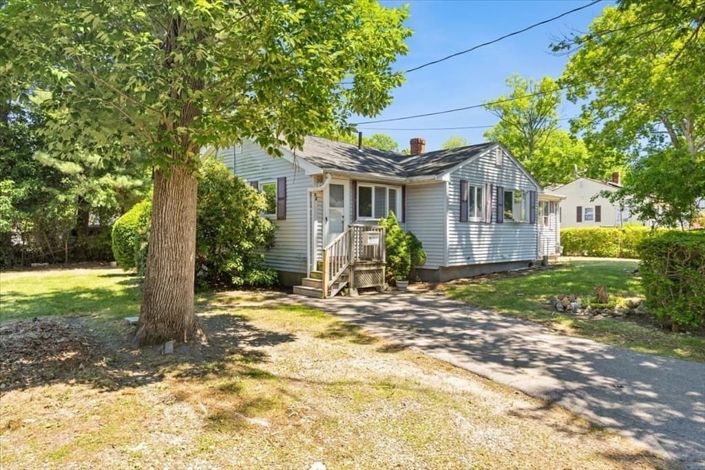 52 Jacob St, Brockton MA 02302