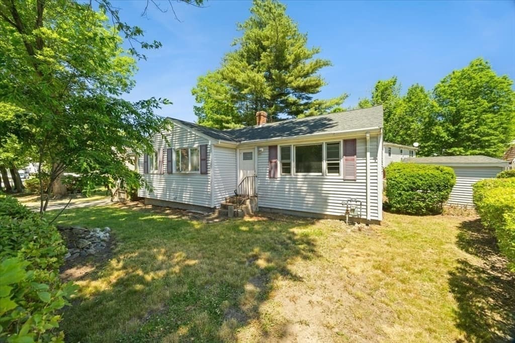 52 Jacob St, Brockton MA 02302 photo 4