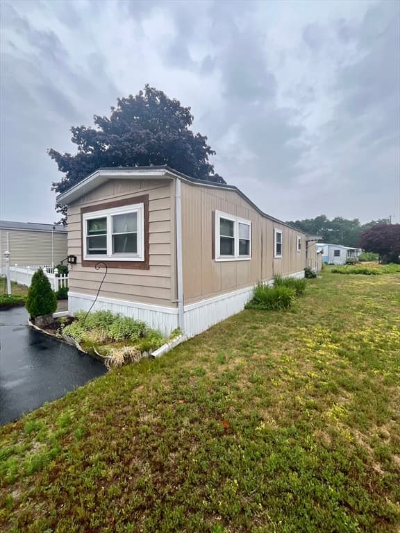 20 Madeline Street, Wareham MA 02538 photo 2