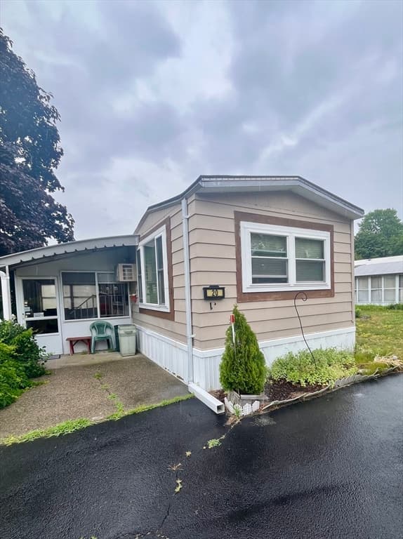 20 Madeline Street, Wareham MA 02538